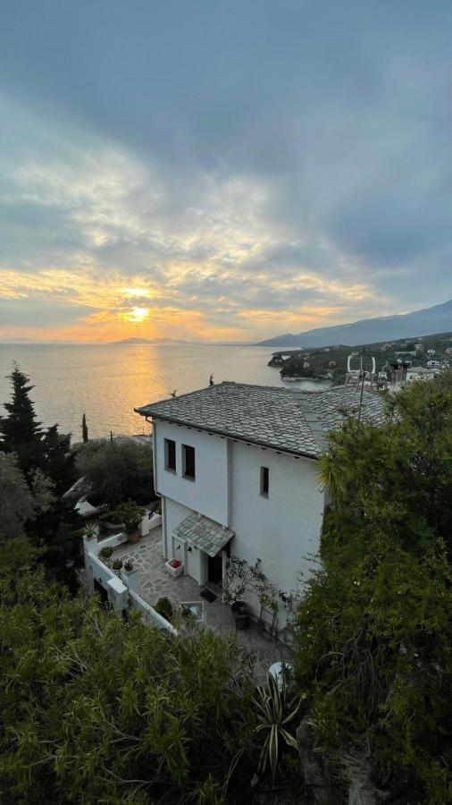 Iris Sea View Villa อาฟิสโซส ภายนอก รูปภาพ